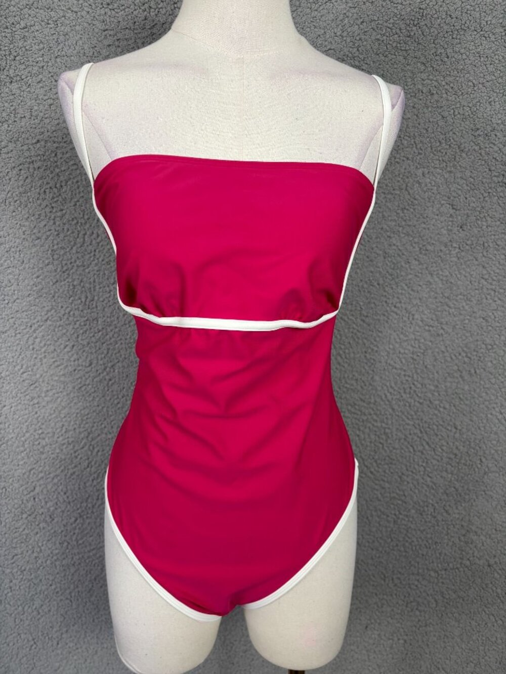Cupshe Women's One-Piece Swimsuit  Pink ,White Trim  Size Large New With Tags